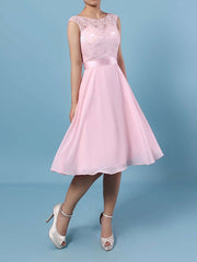 Elegant Lace Chiffon Scoop Neck A-line Knee-length Bridesmaid Dresses with Sashes/Ribbons