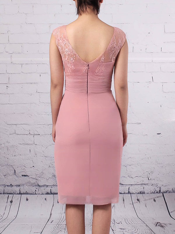 Elegant Lace Chiffon Scoop Neck Sheath/Column Knee-length Ruffles Mother of the Bride Dress