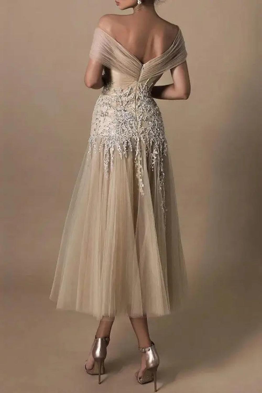 Elegant Off-the-shoulder Knee-length Prom Dress with Lace Applique-27dress