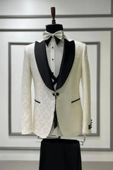 Fashion Peaked Lapel Three Pieces Jacquard White Prom Suits