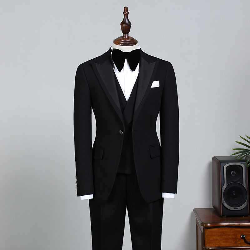 Formal 3 Pieces Peaked Lapel Slim Fit Tailored Business Suit