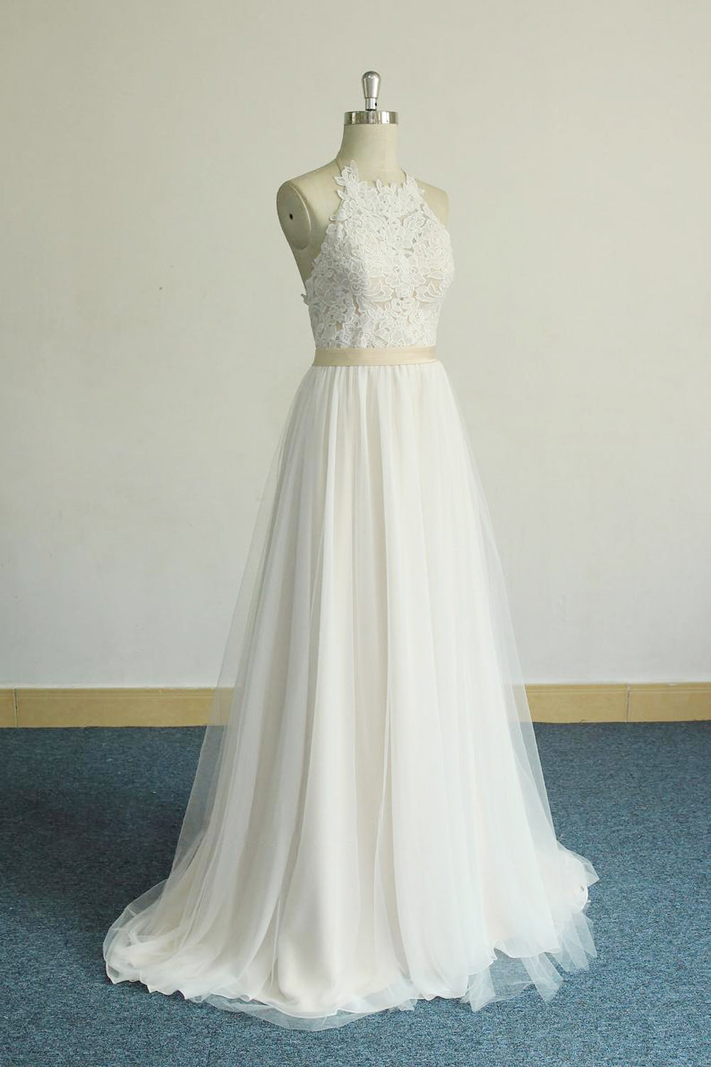 Glamorous Halter Ivory A-line Wedding Dresses Lace Tulle Ruffles Bridal Gowns With Appliques Online-27dress