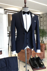 Glamorous Notched Lapel Three Pieces Navy Blue Wedding Suits