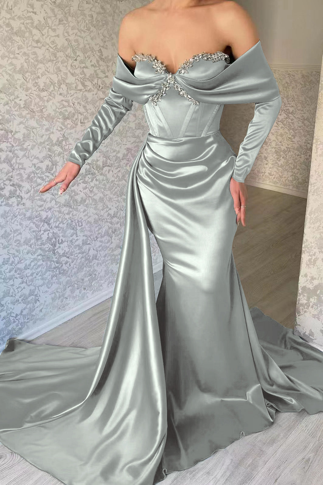 Gorgeous Sweetheart Portrait Long Sleeves Mermaid Prom Dress With Rhinstone Ruffles