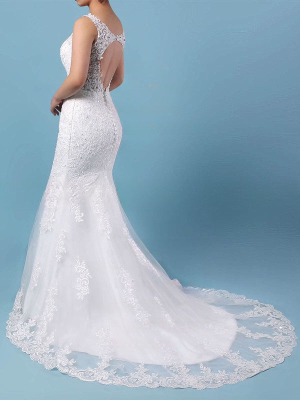 Gorgeous Trumpet/Mermaid V-neck Tulle Wedding Dress with Beading and Sweep Train