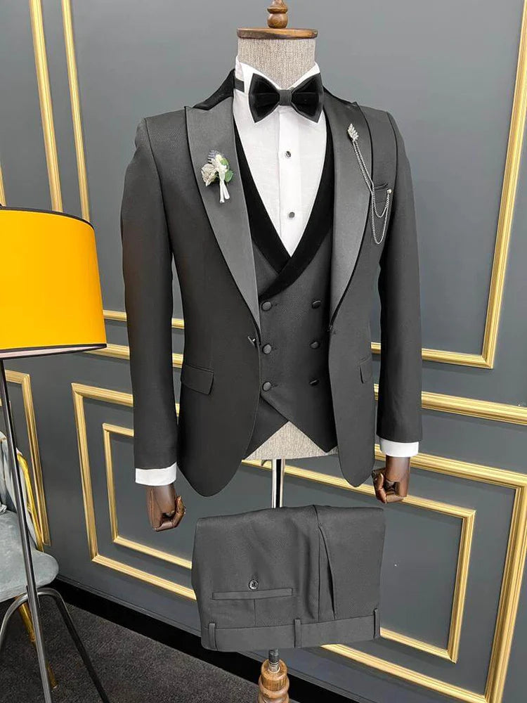 Peaked Lapel Three Pieces Classic Gray Business Suits