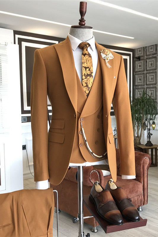 Light Peaked Lapel Three Pieces Chic Khaki Prom Suits