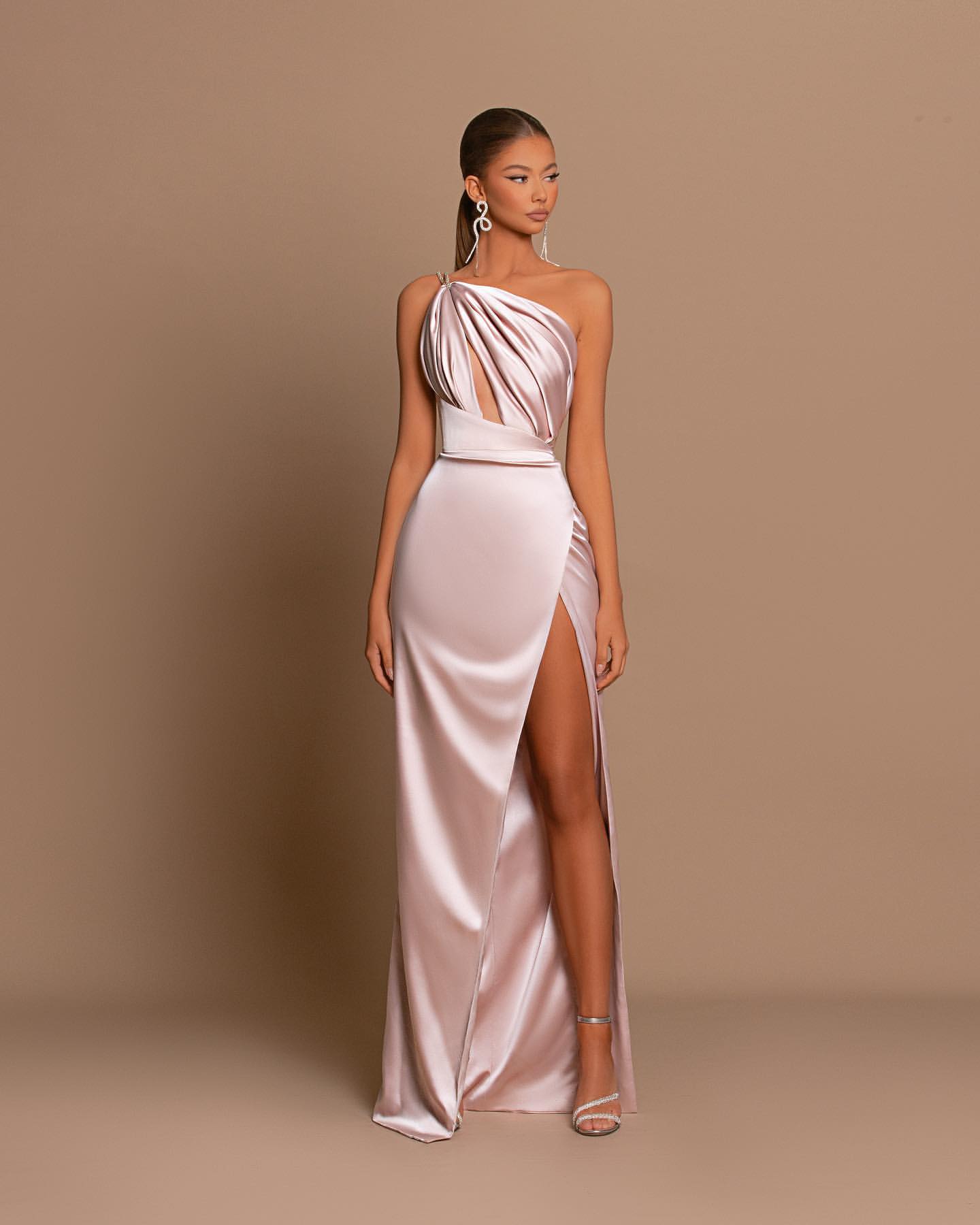 Light Pink One Shoulder Sleeveless Prom Dress With Split For Party