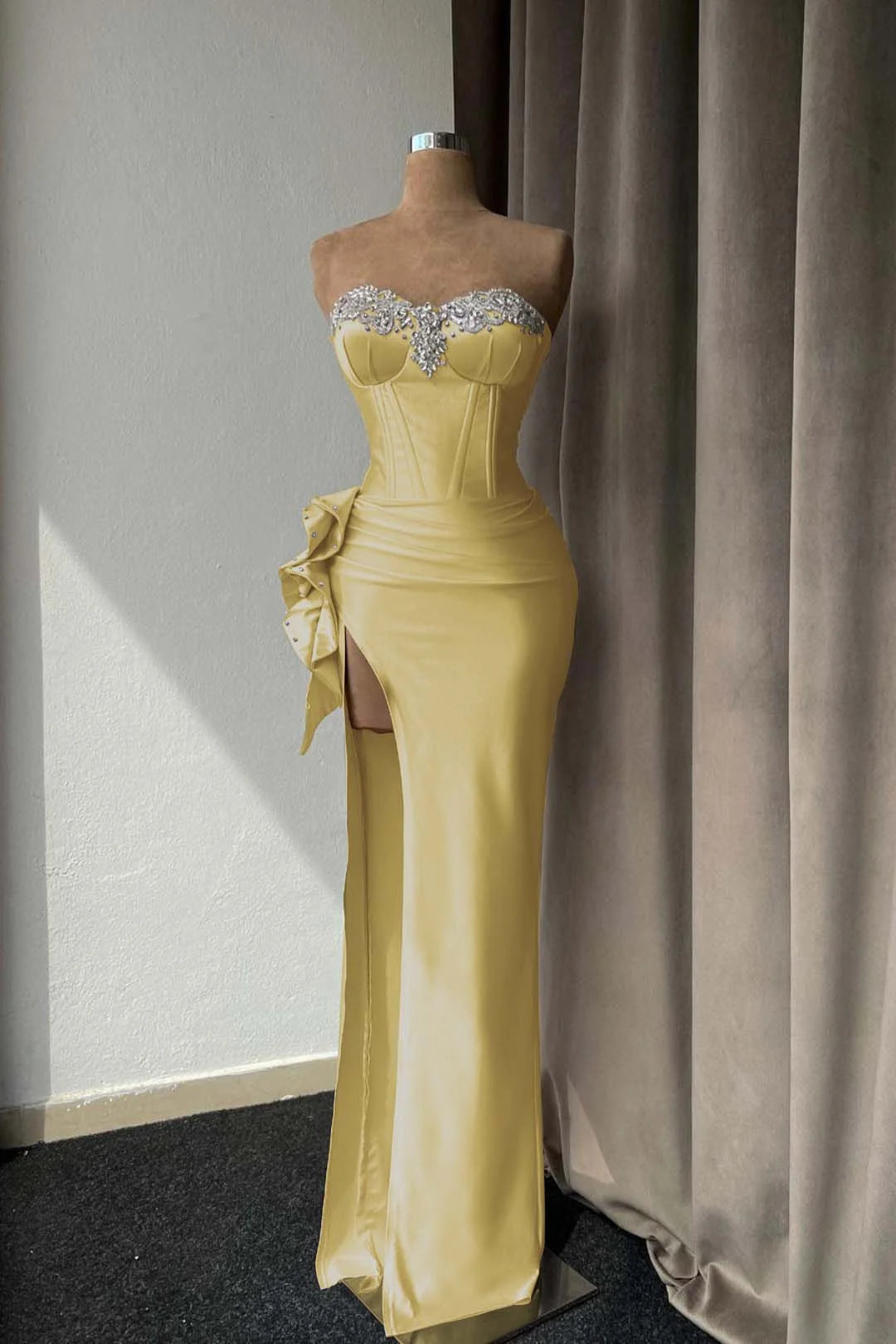 Light Purple Prom Dress With Rhinstone High Slit Gown Sleeveless