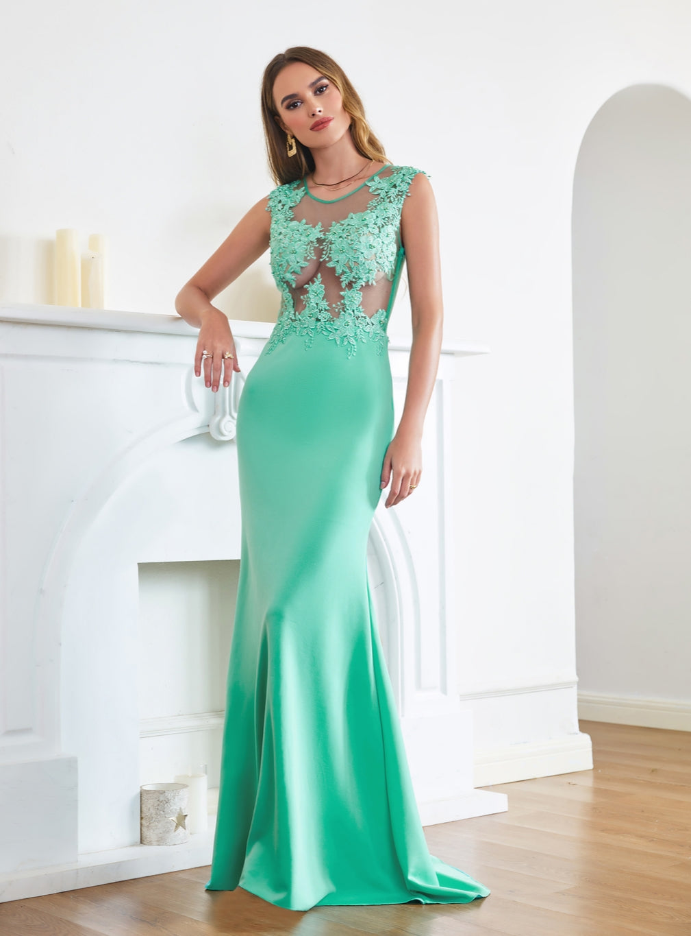 Long Mermaid Crew Neck Satin Floor Length Prom Dress with Lace Appliqu