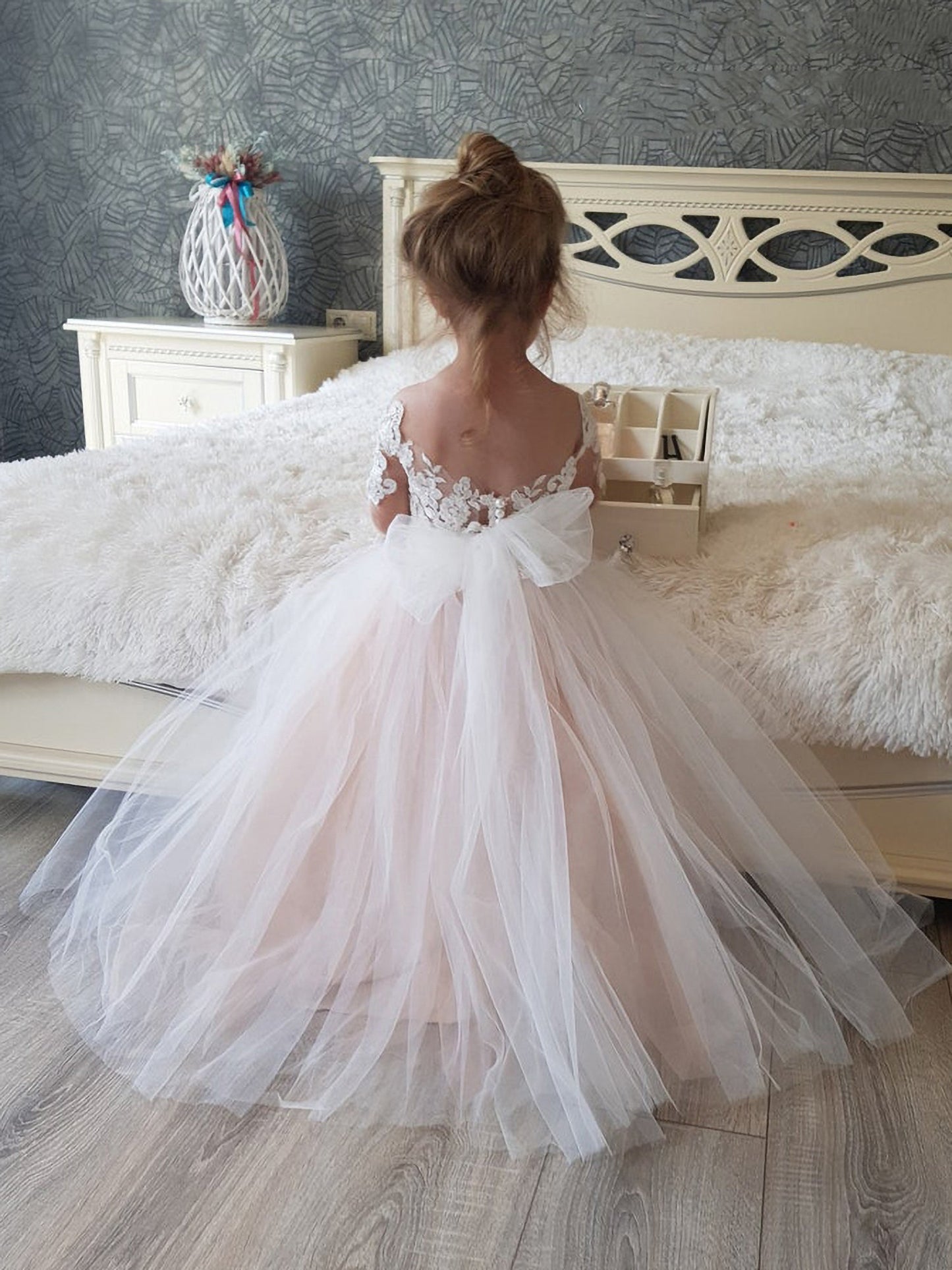 Load image into Gallery viewer, Long Princess Tulle Boho Flower Girl Dresses with Sleeves-27dress
