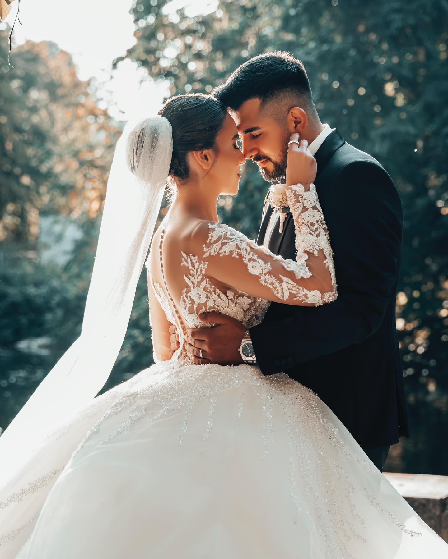 Long Sleeves Ball Gown Wedding Dress V-Neck Tulle With Lace Beads 27dress Long Sleeves Ball Gown Wedding Dress V-Neck Tulle With Lace Beads 27dress