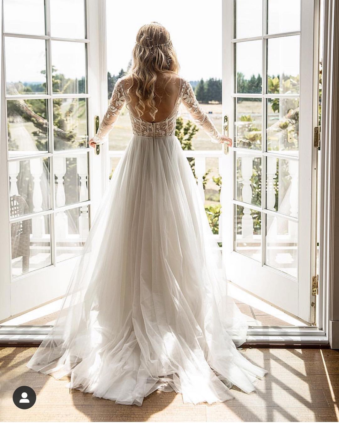 Long Sleeves Beach Wedding Dress With Appliques Open Back – 27dress