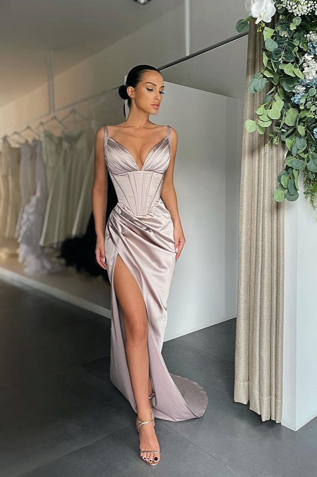 Modern Spaghetti Strap V Neck High Split Prom Dress Sleeveless With Pleated