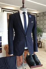 Peaked Lapel Navy Blue Wedding Suits For Men