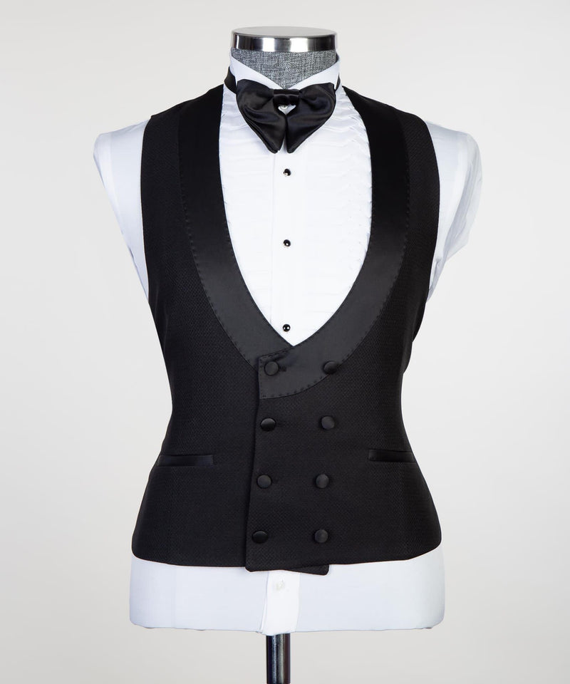 New Arrival Black Three Pieces Men Suits With Satin Peaked Lapel
