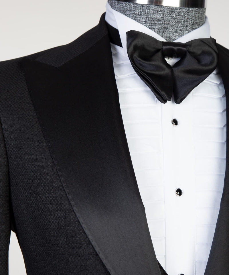 New Arrival Black Three Pieces Men Suits With Satin Peaked Lapel