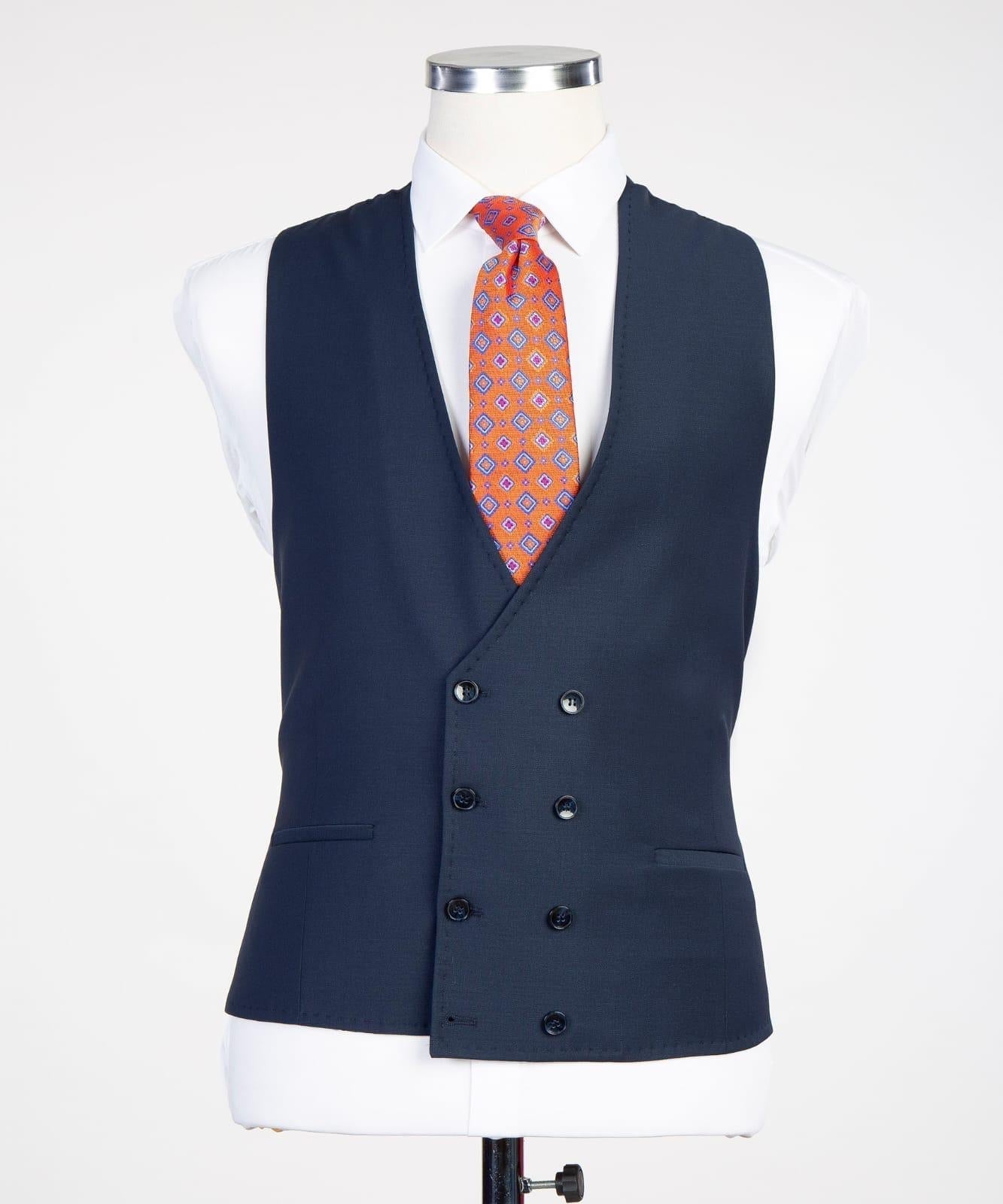 New Arrival Dark Blue Peaked Lapel 3-Pieces Business Men Suits