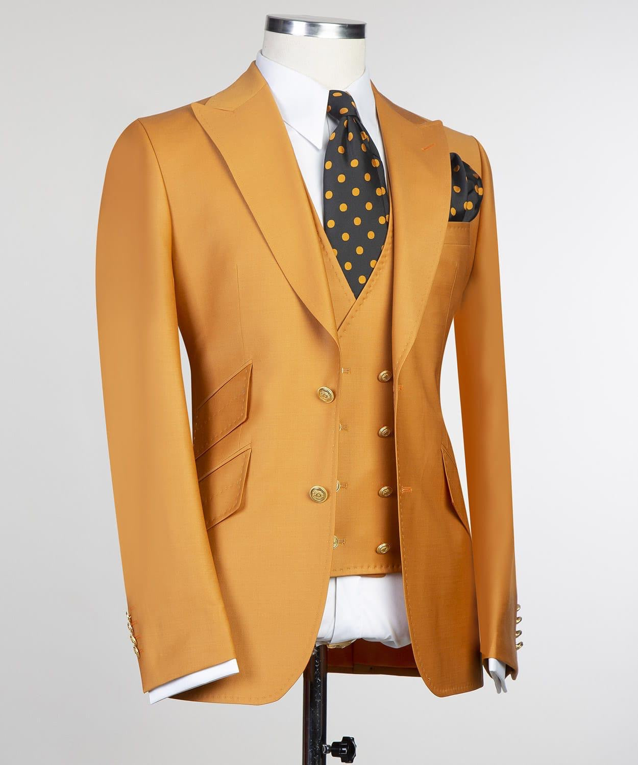 New Arrival Dark Peaked Lapel 3-Pieces Fashion Men Yellow Business Suits