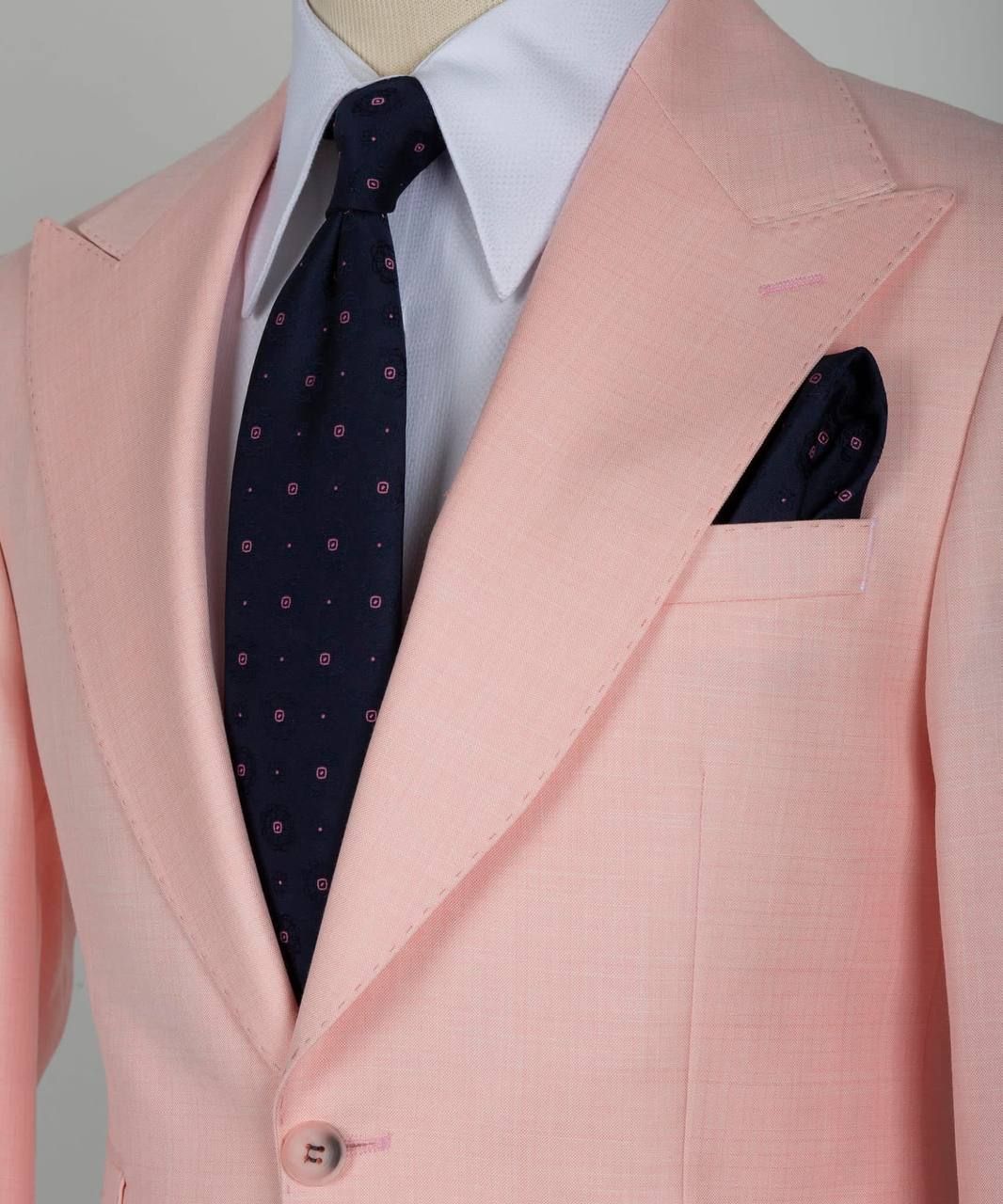 New Arrival Pink Three Pieces Slim Fit Fashion Men Suits