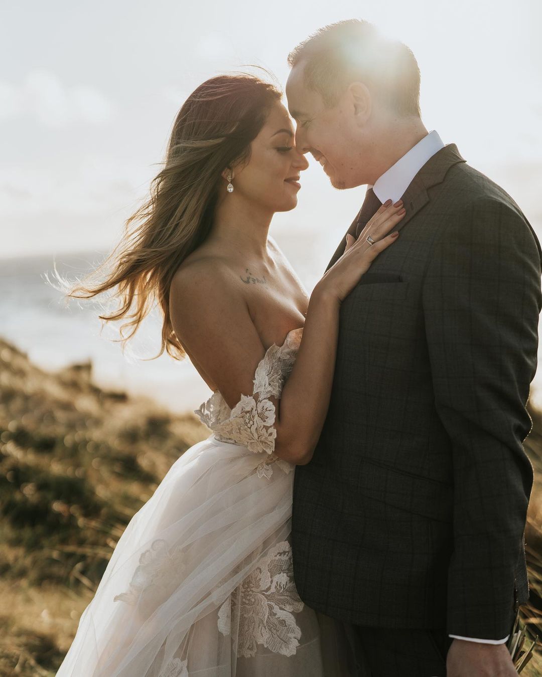 champagne beach wedding dress Dreamyannie Women Champagne Beach Wedding Dress Sweetheart A Line Tulle Bridal Gown with Appliques Dreamyannie UK