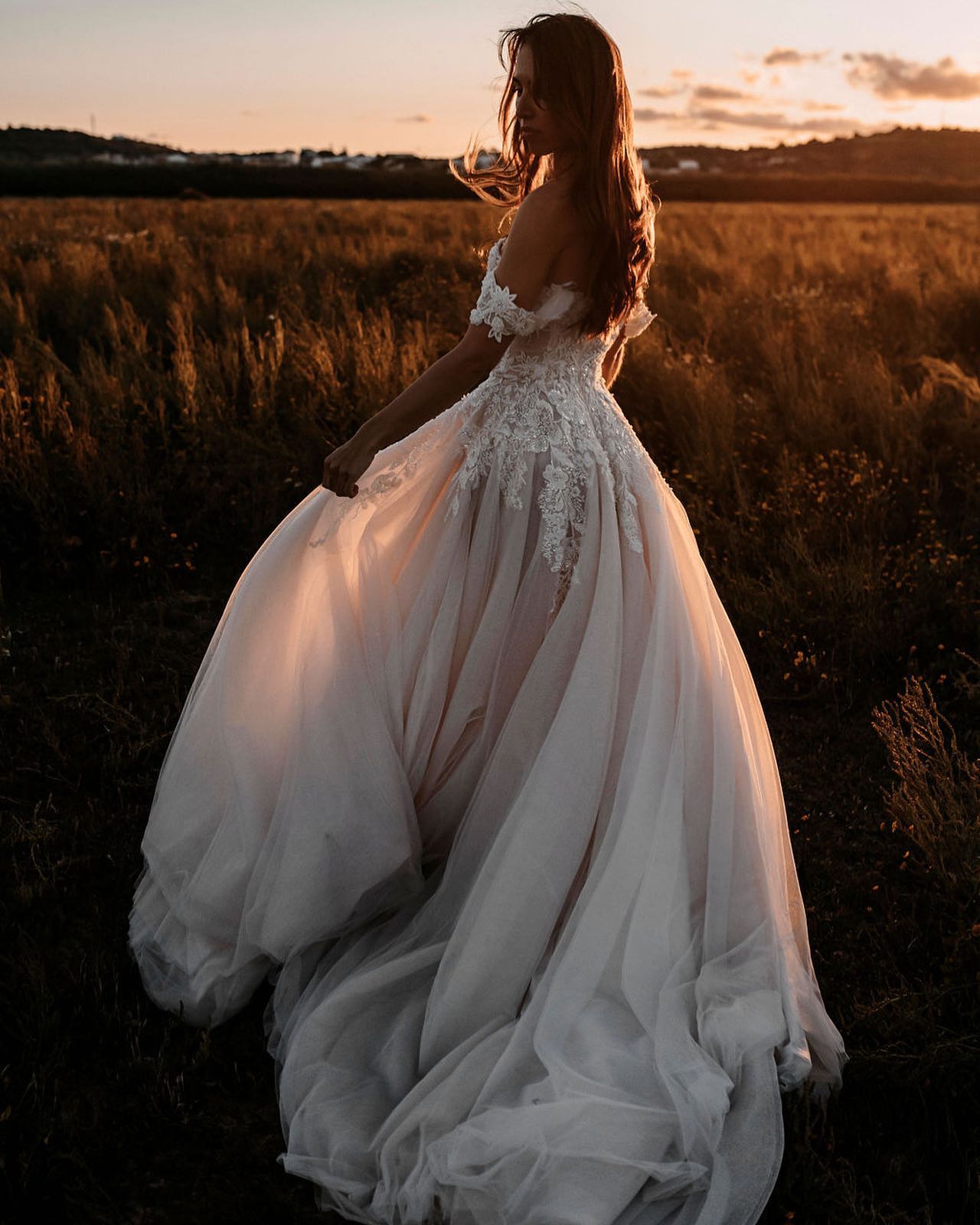 Off-the-Shoulder Tulle Wedding Dress Lace Appliques Long-27dress