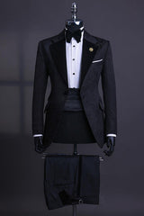 Peaked Lapel Three Pieces Chic Wedding Men Suits