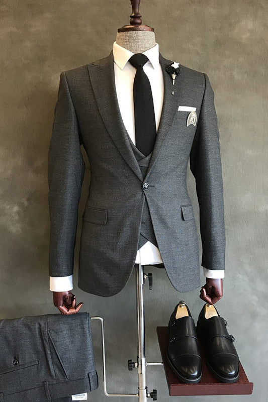 Peaked Lapel Three Pieces Formal Business Suits