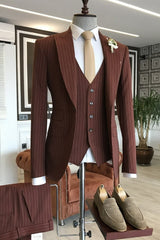Peaked Lapel Three Pieces Men Prom Suits