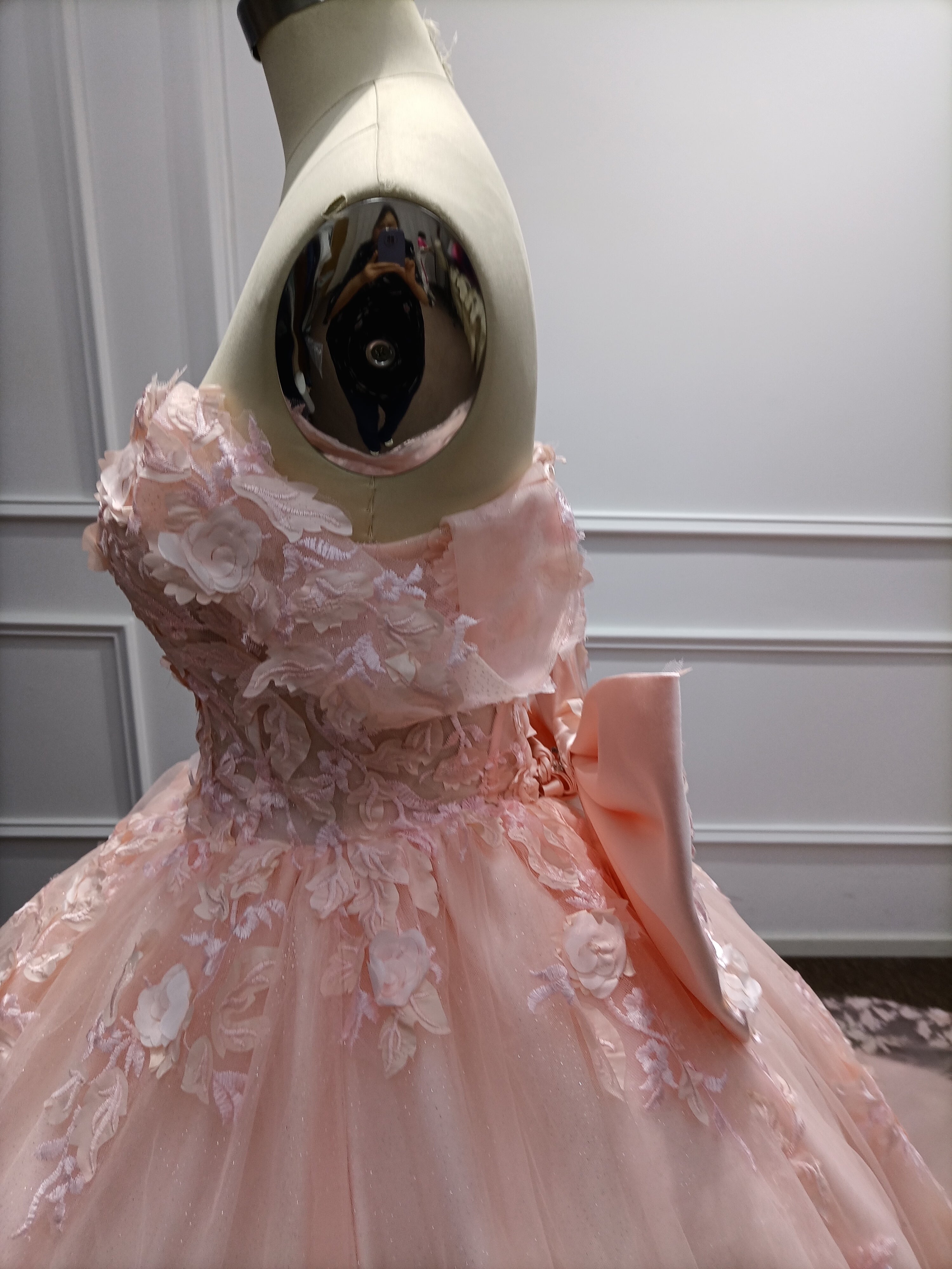 27DRESS Pink Off-the-Shoulder Ball Gown Evening Dresses with Bow and Applique