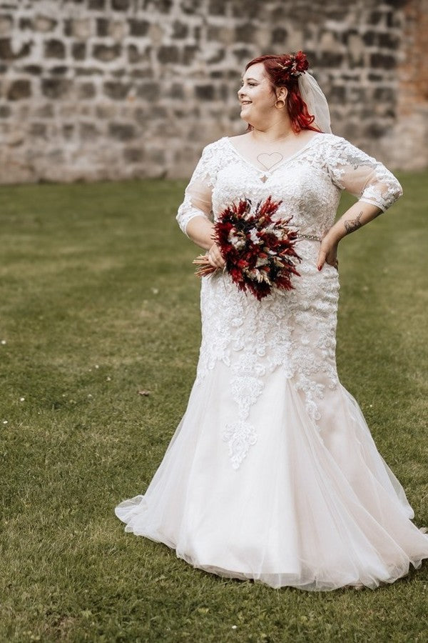 27DRESS Plus Size Short Sleeves V-neck Wedding Dresses with Lace Applique