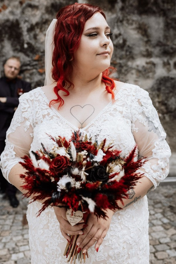 27DRESS Plus Size Short Sleeves V-neck Wedding Dresses with Lace Applique