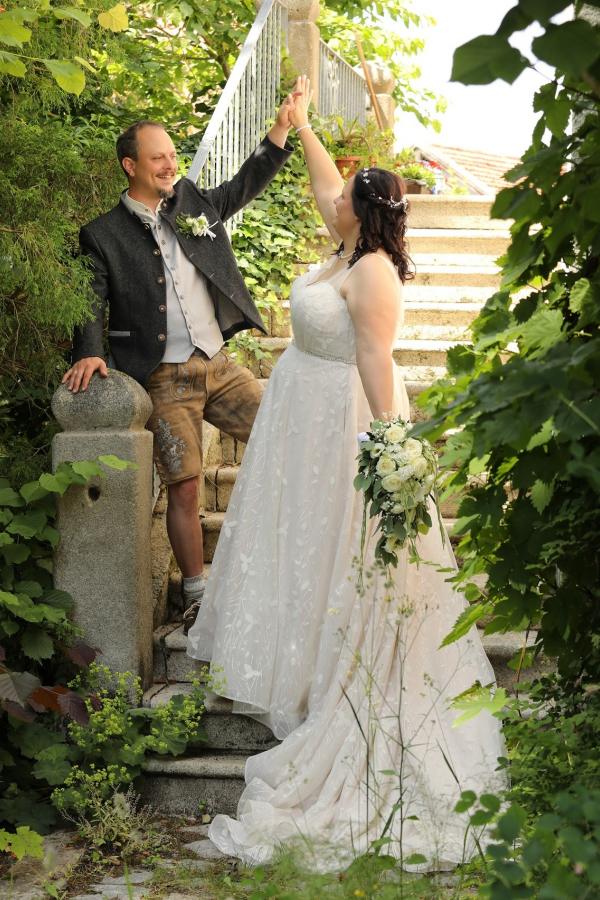 27DRESS Plus Size Sleeveless Tulle Wedding Dresses with Lace Applique