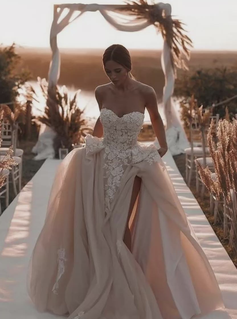 27DRESS Champagne Sweetheart Tulle Wedding Dress Long With Lace Appliques
