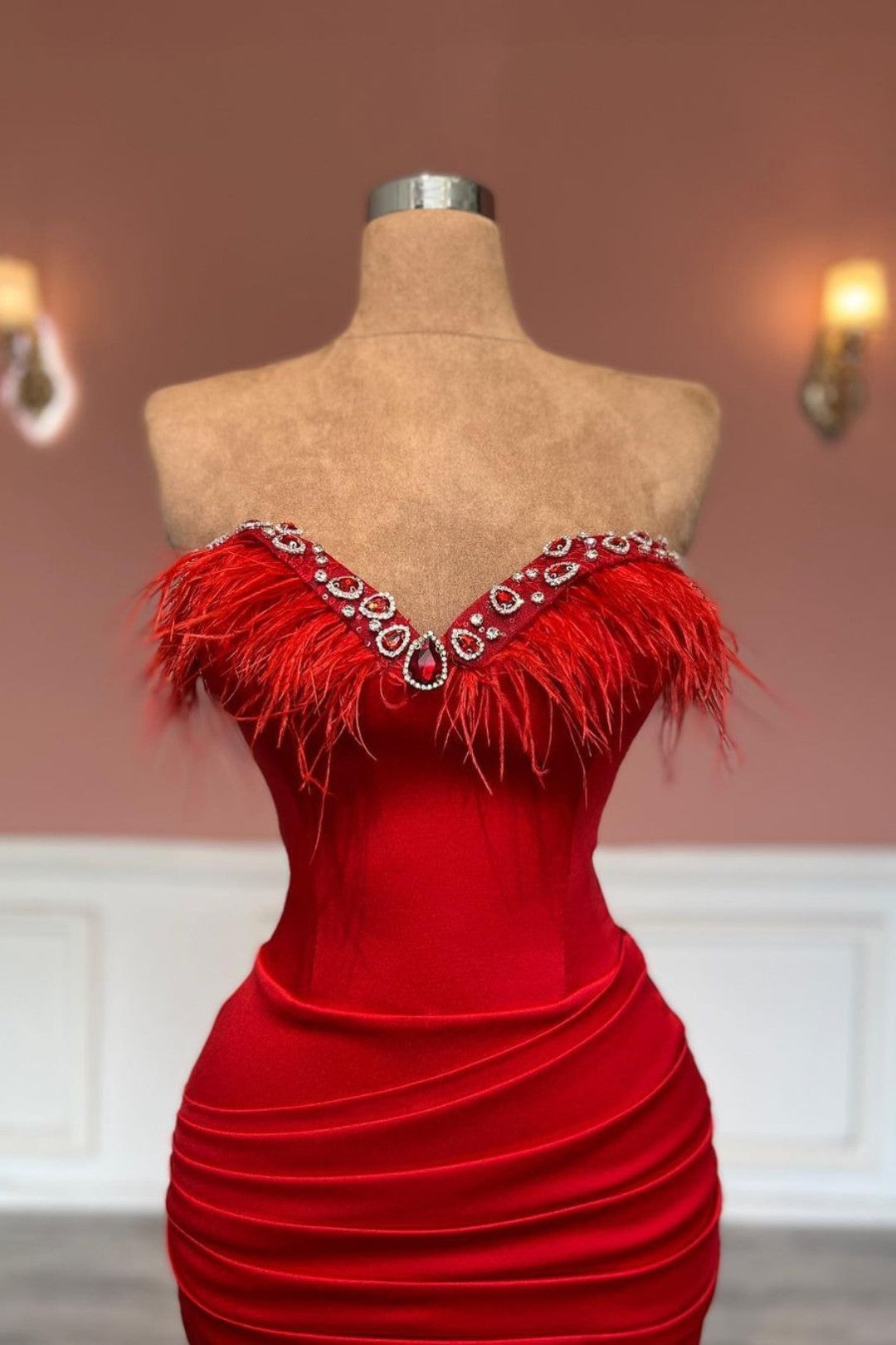 Prom Dress Red Long Sleeveless Feather Decoration Sweetheart Satin