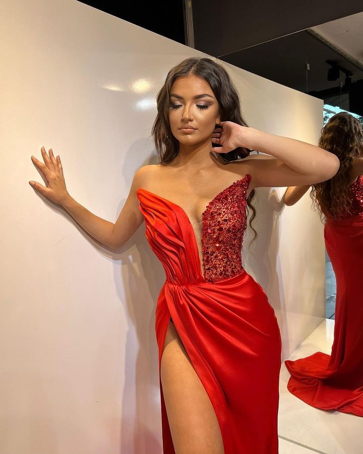 Red Strapless Sleeveless Mermaid Prom Dress Split With Beading