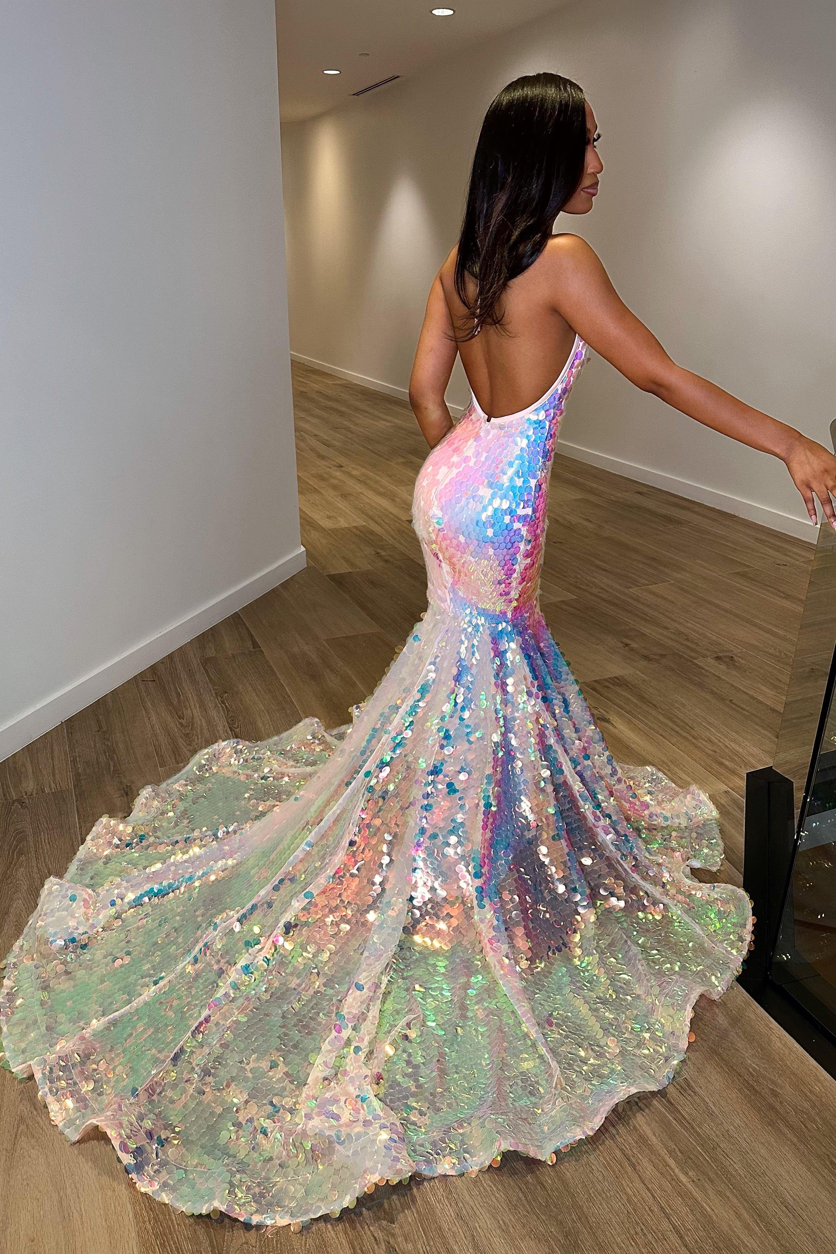 Shining Sequins Halter Deep V Neck Sleeveless Backless Long Mermaid Prom Dress