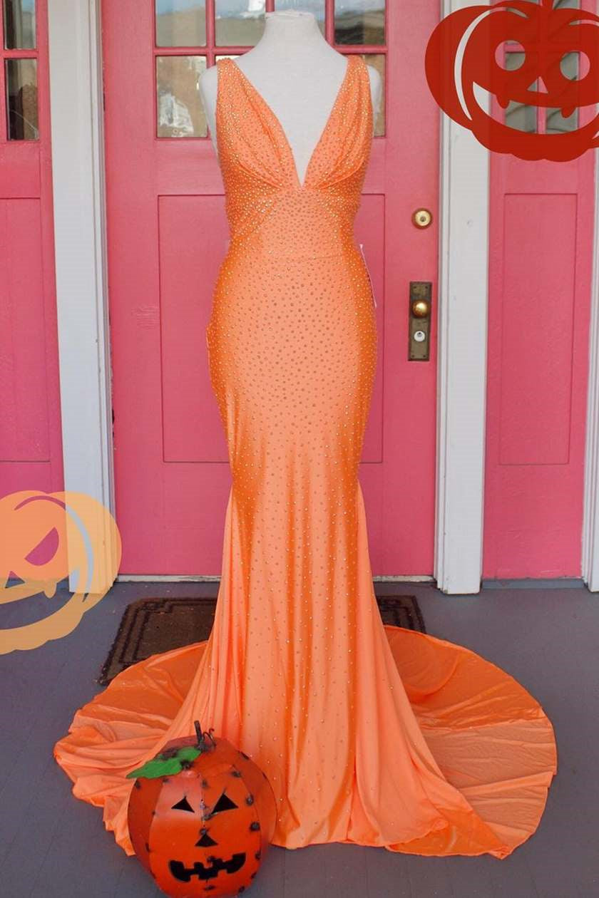 Simple Deep V-Neck Sleeveless Backless Long Mermaid Prom Dress with Appliques