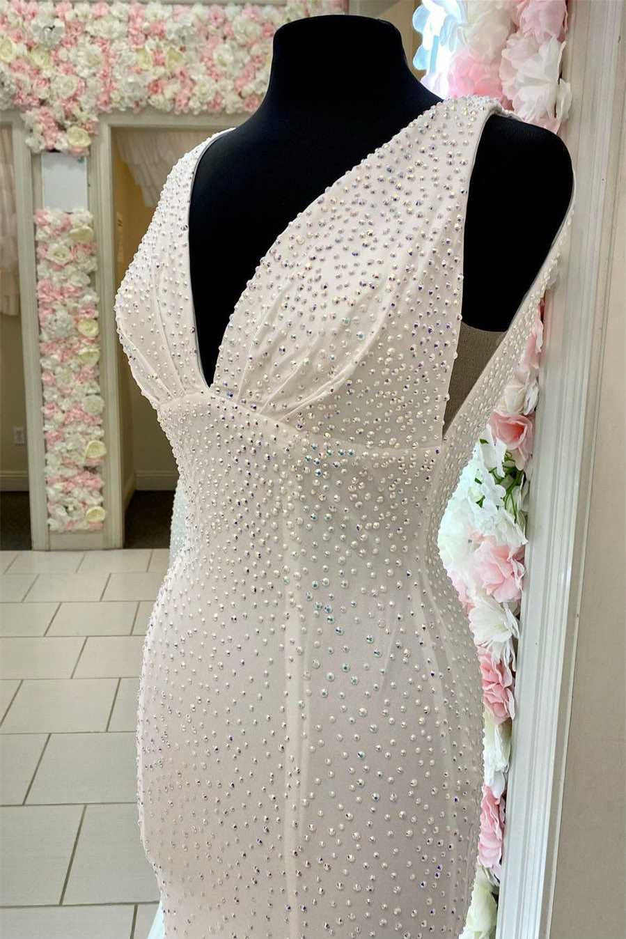 Simple Deep V-Neck Sleeveless Backless Long Mermaid Prom Dress with Appliques