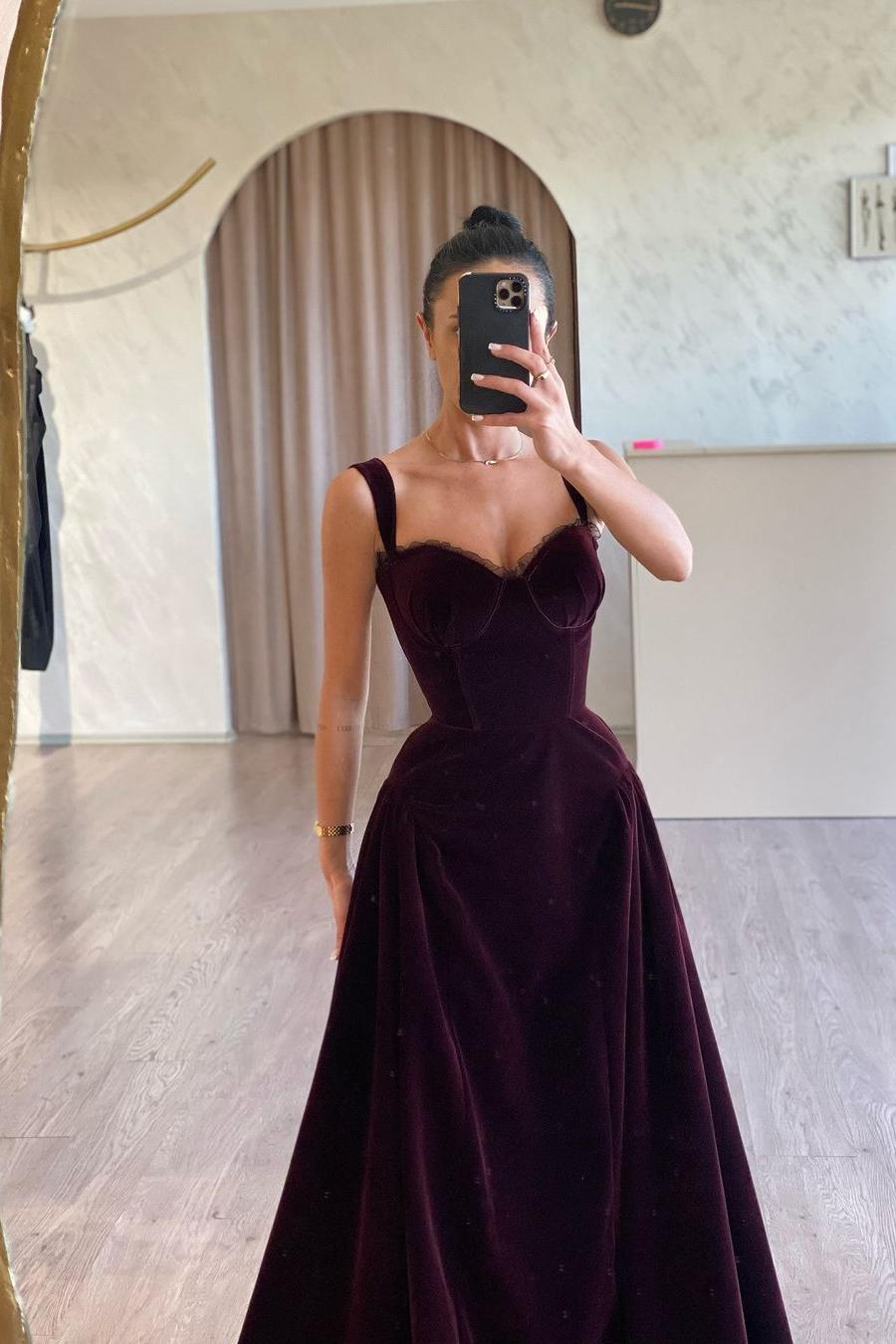 Spaghetti Strap Sleeveless Sweetheart Long Pleated Prom Dress