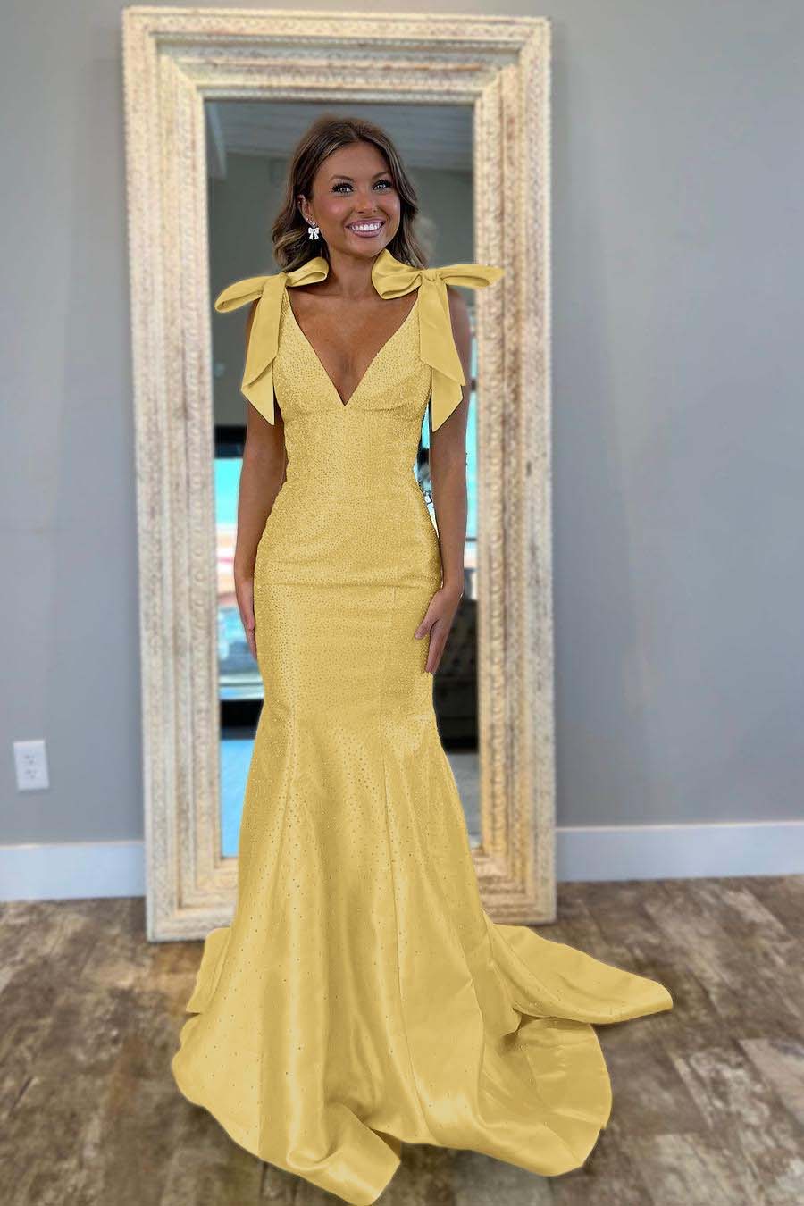 Straps V Neck Sleeveless Long Mermaid Prom Dress With Beading
