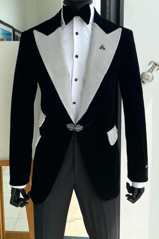 Stylish Peaked Lapel Velvet Black Prom Suits