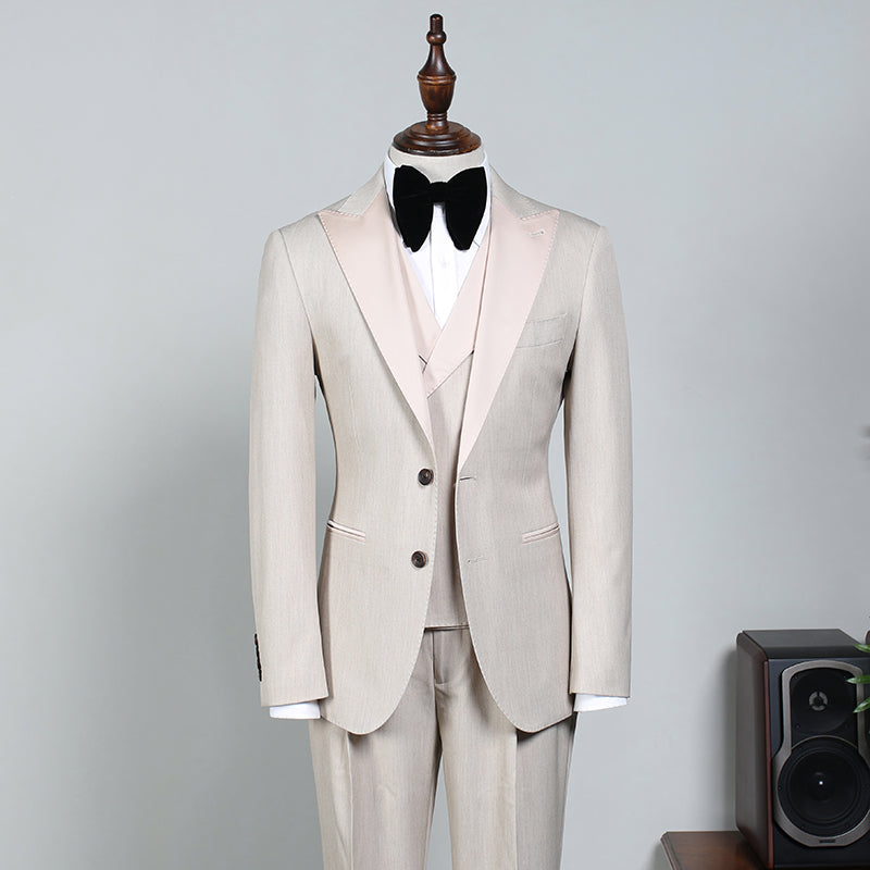 Stylish Off White Peaked Lapel 2 Button Business Suit For Men
