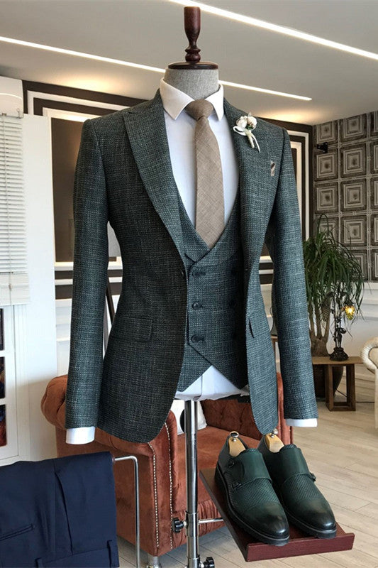 Stylish Peaked Lapel Three Pieces Men Prom Suits
