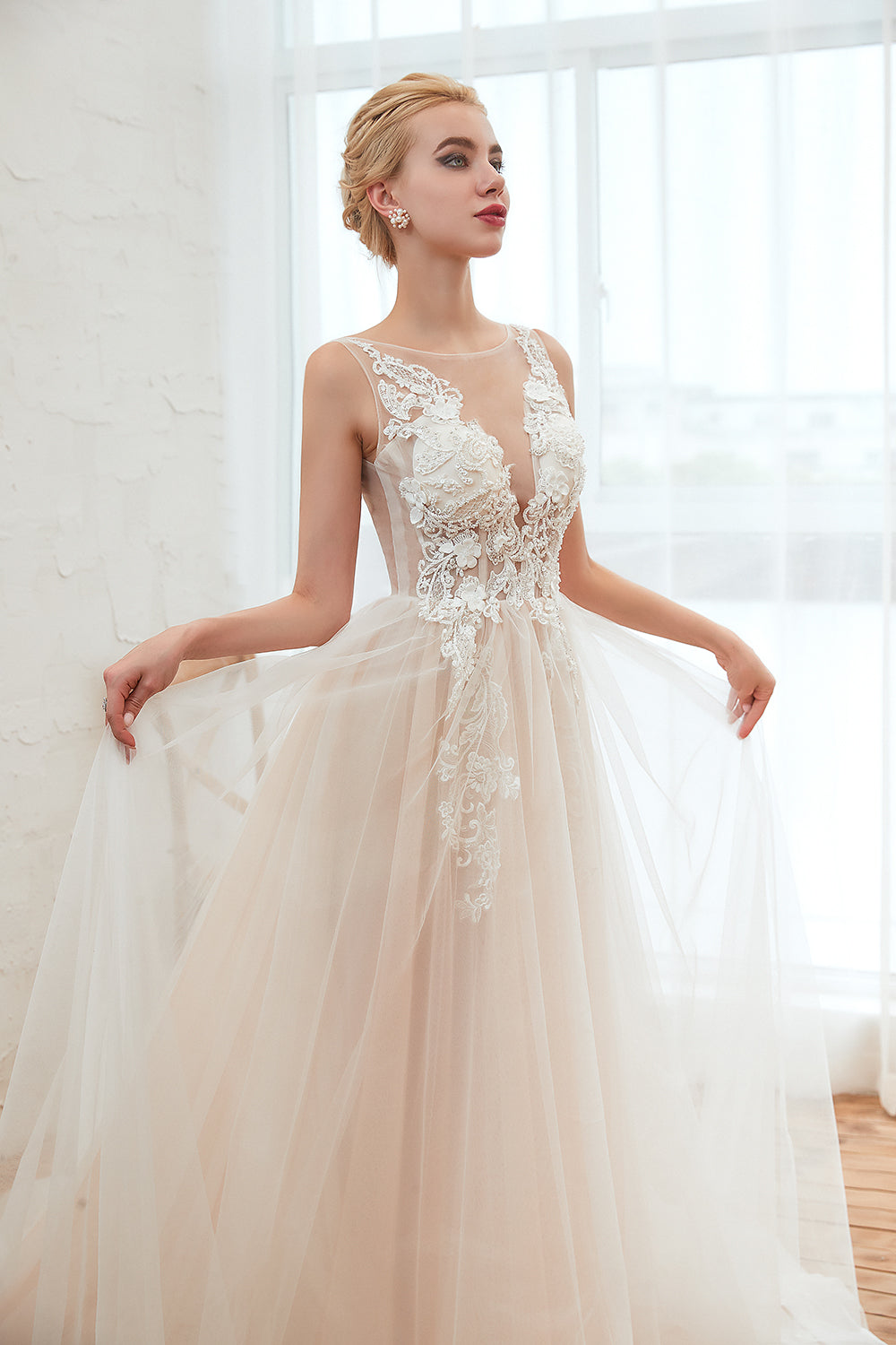 Unique Tulle V-Neck Ivory Affordable Wedding Dress with Appliques-27dress