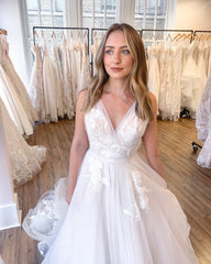 V-Neck Sleeveless Beach Wedding Dress Tulle With Appliques-27dress