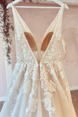V-Neck Sleeveless Wedding Dress Appliques Lace Tulle Online-27dress