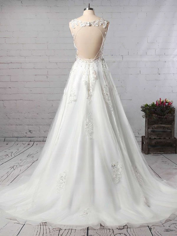 V-neck Tulle Court Train Wedding Dresses With Beading for Ball Gown Look