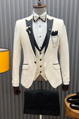 Peaked Lapel Three Pieces White Prom Suits