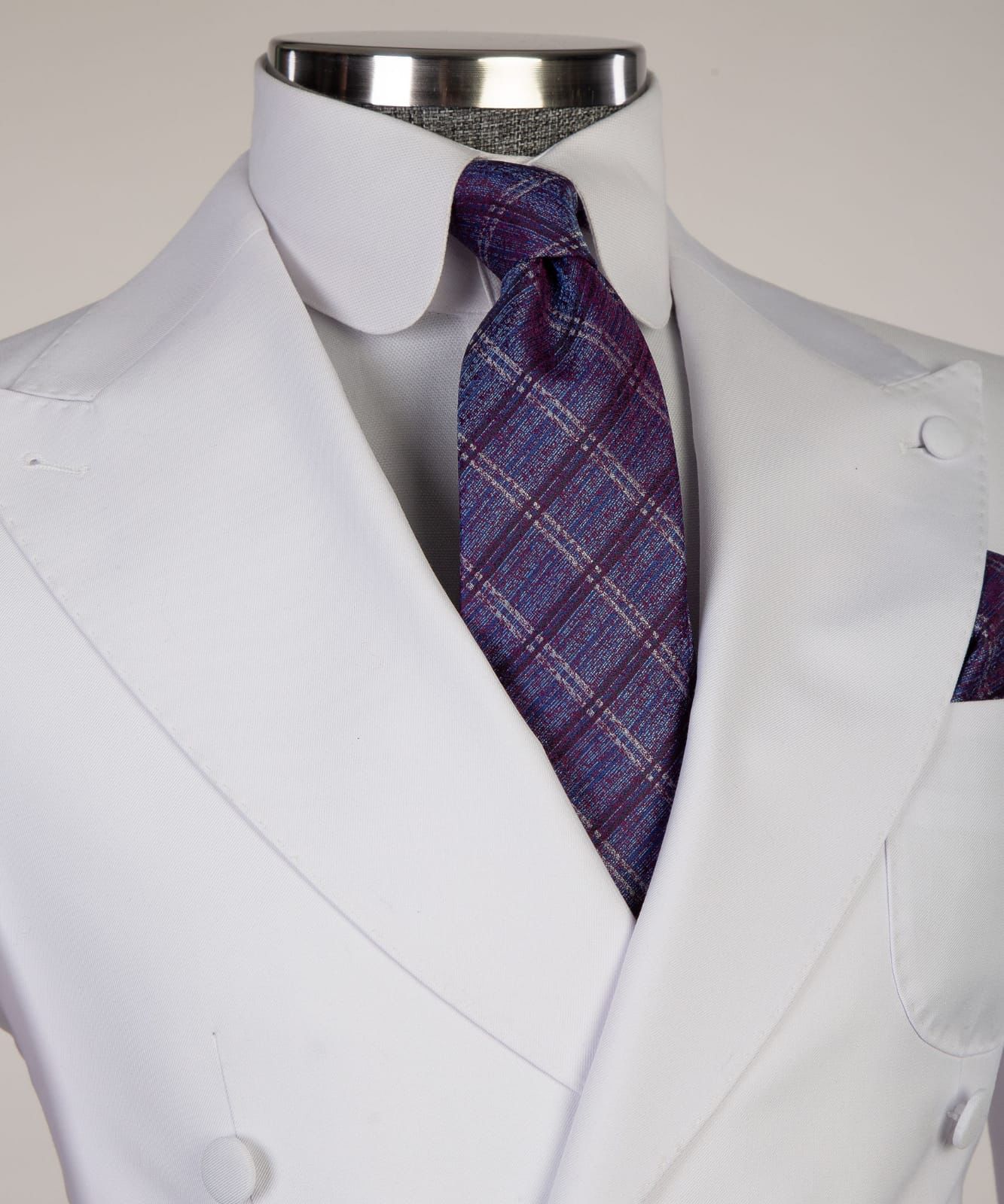 Peaked Lapel Two Pieces Close Fitting White Wedding Suits